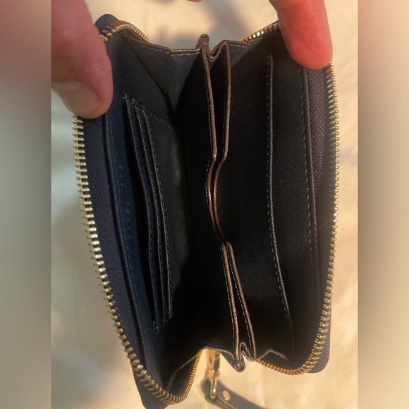 Michael Kors Saffiano Leather Wallet W Wristlet & Cellphone Slot! Navy W Gold - Picture 6 of 11